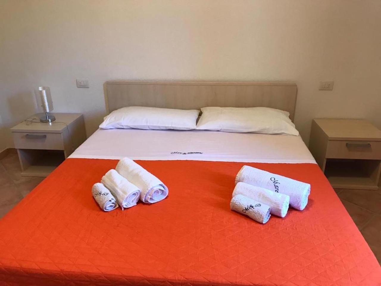 Residence Arruli San Teodoro  Ngoại thất bức ảnh